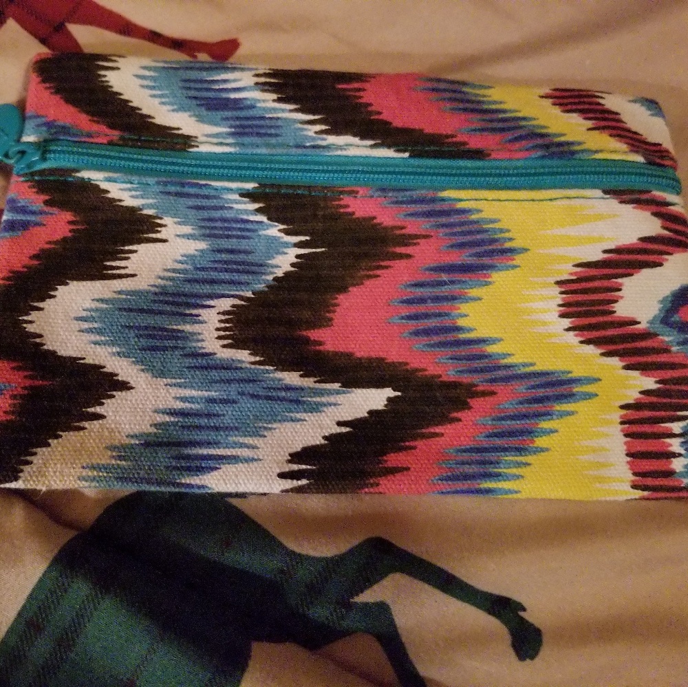Ipsy makeup bag